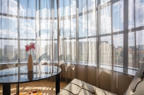Executive King Room | Minibar, in-room safe, desk, laptop workspace - Best Western Premier Westlands (Nairobi)