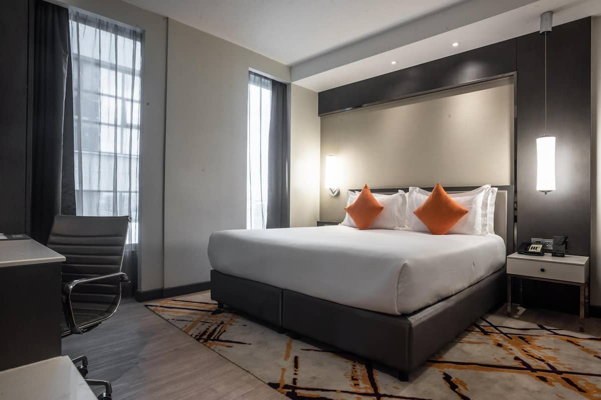 1 bedroom, premium bedding, minibar, in-room safe
