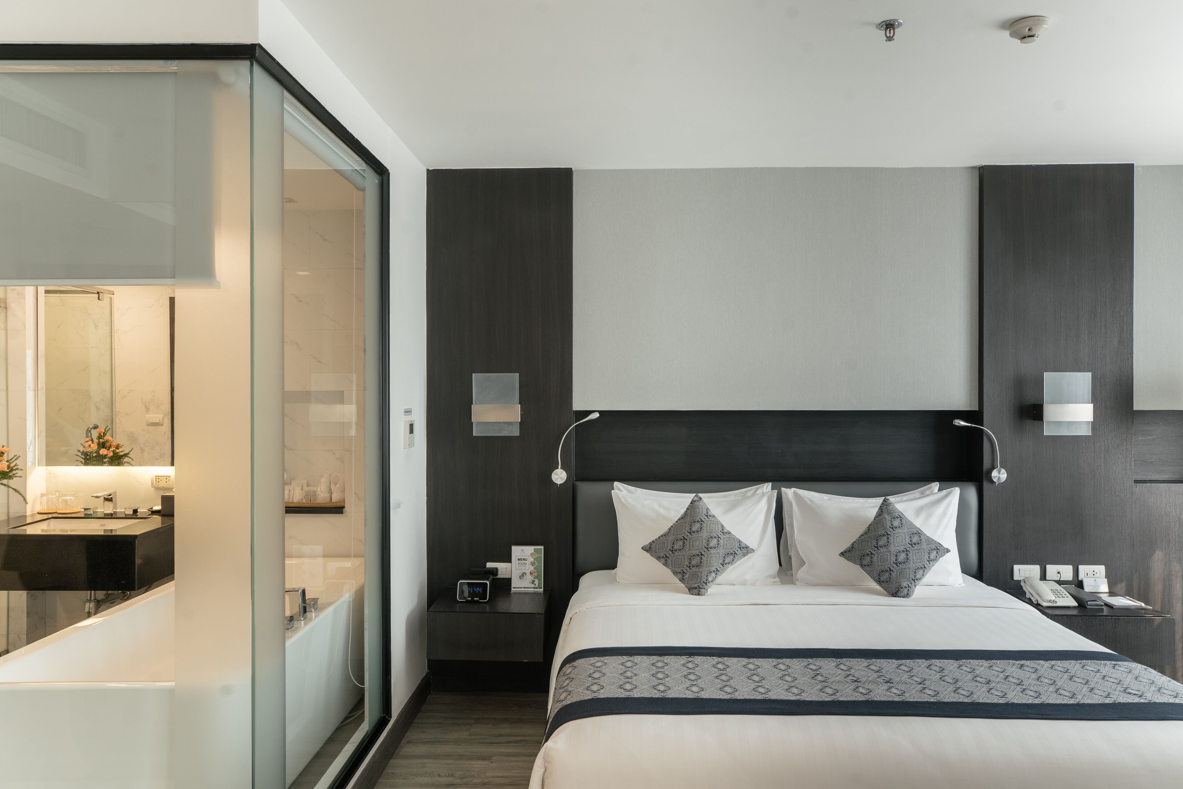 Photo - SureStay Hotel by Best Western Vientiane