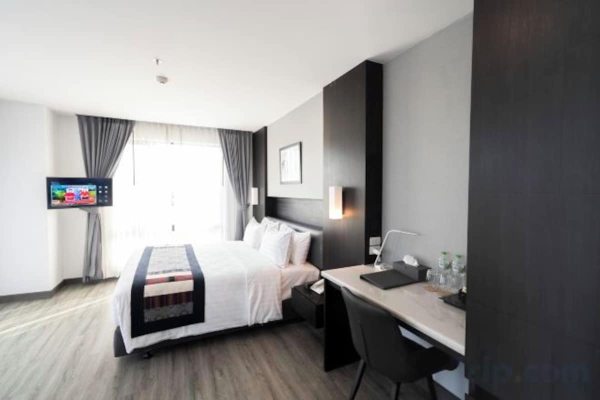 Minibar, escritorio, wifi gratis