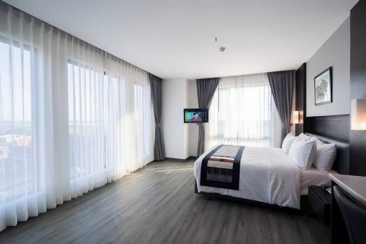 Minibar, una scrivania, Wi-Fi gratuito