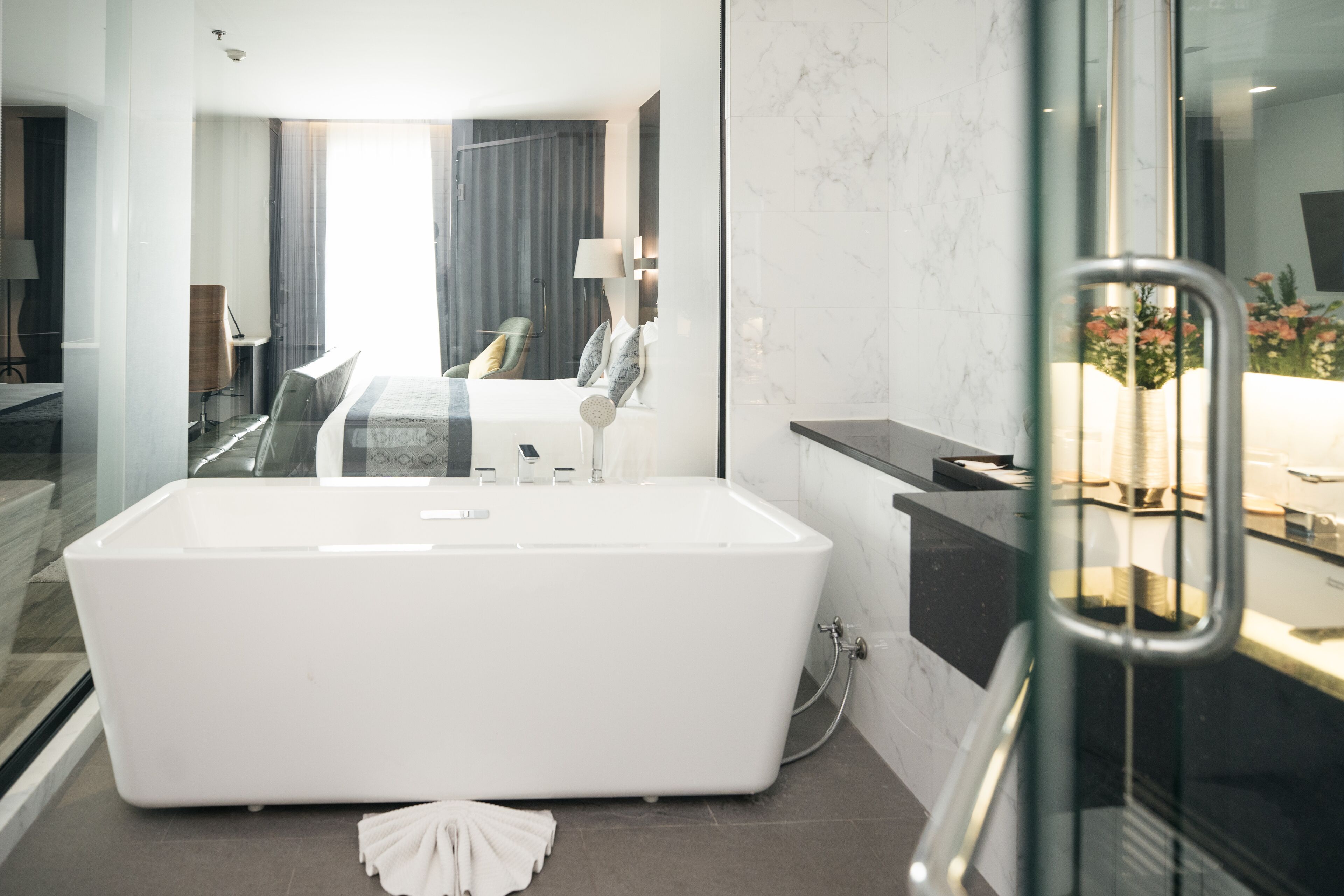 Photo - SureStay Hotel by Best Western Vientiane