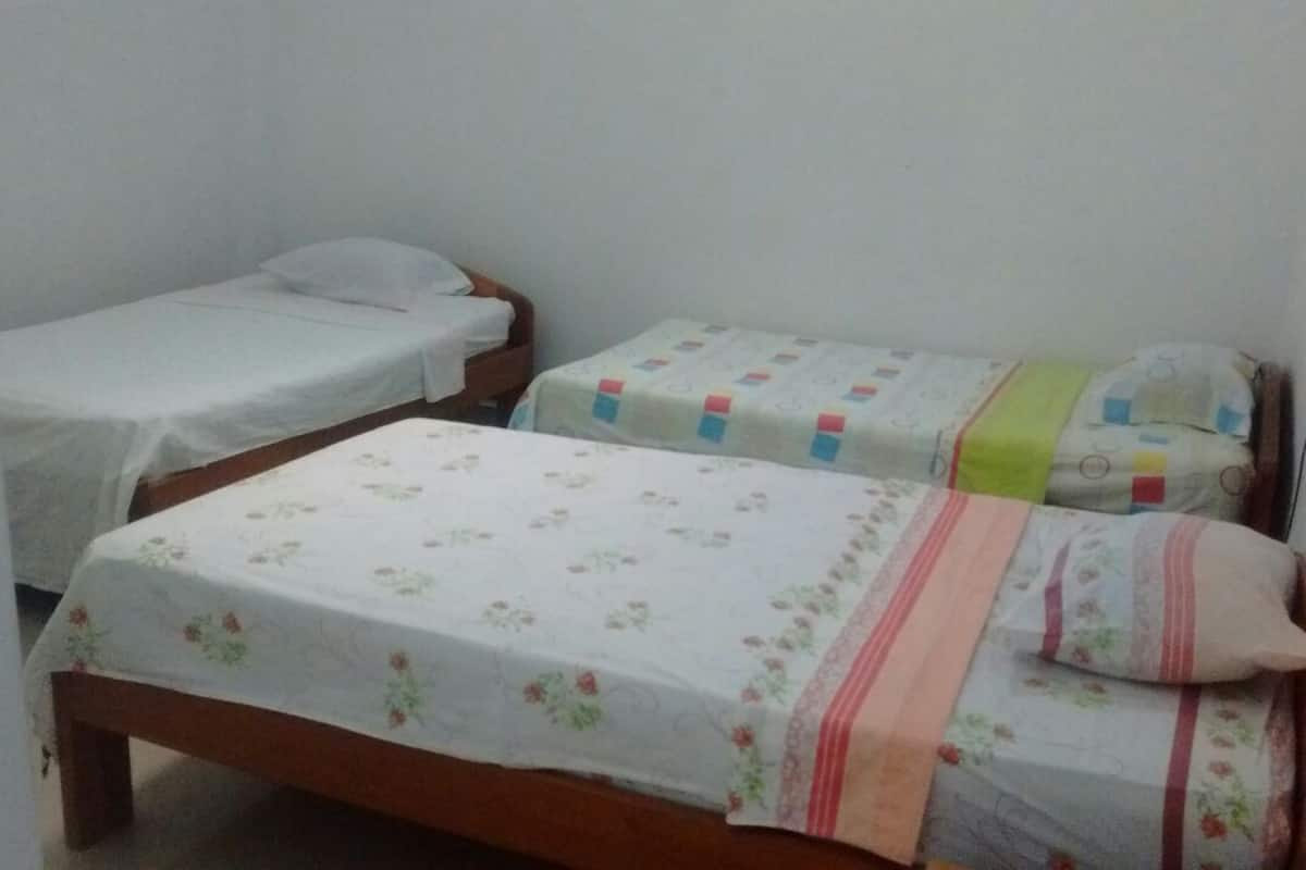 Triple Room | WiFi (free), bed sheets