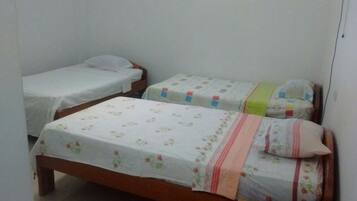 Triple Room | Free WiFi, bed sheets, wheelchair access