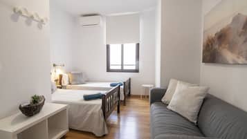 4 quartos, ferros/tábuas de passar roupa