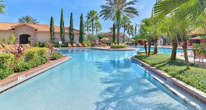 Incredible Renovated home located near all !!