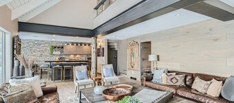 970-B Fairway Ct., Vail Golf Course Home - Hot Tub, Fire Pit,Gas Grill, Close to Lifts!