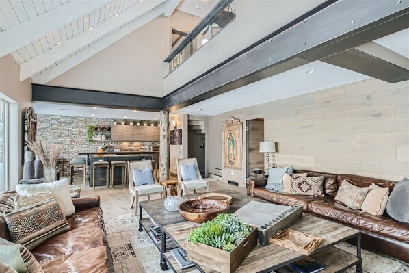 Smart-tv och eldstad