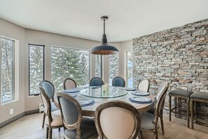 Dining - 970-B Fairway Ct., Vail Golf Course Home - Hot Tub, Fire Pit,Gas Grill, Close to Lifts! (Vail)