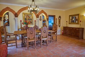 تناول الطعام