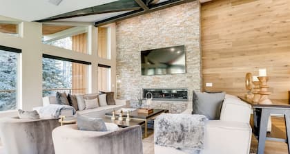 1337 Vail Valley Dr., Vail Golf Course Home-Hot Tub, Close to Golden Peak!