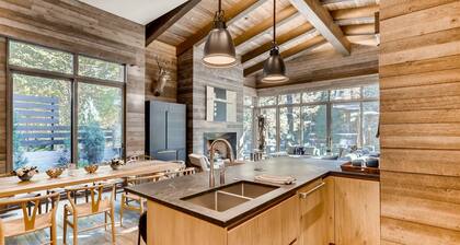 184 W Meadow Drive, Vail Village Ultra-Luxury Home - Hot Tub, Ski Storage Next to Gondola 1