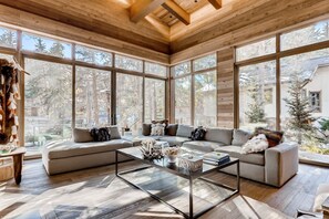 Smart TV, fireplace, stereo, offices - 184 W Meadow Drive, Vail Village Ultra-Luxury Home - Hot Tub, Ski Storage Next to Gondola 1 (Vail)