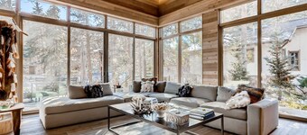 184 W Meadow Drive, Vail Village Ultra-Luxury Home - Hot Tub, Ski Storage Next to Gondola 1