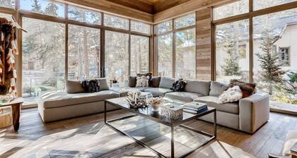 184 W Meadow Drive, Vail Village Ultra-Luxury Home - Hot Tub, Ski Storage Next to Gondola 1