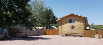 2 bdrm, 3 beds. Quiet Retreat. Fenced in Unit, pet friendly, no pet fee!