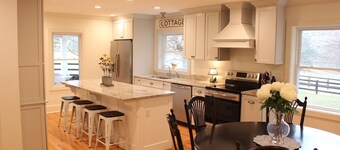 The Cottage At The Lake•Green River Lake•Campbellsville University•Kentucky