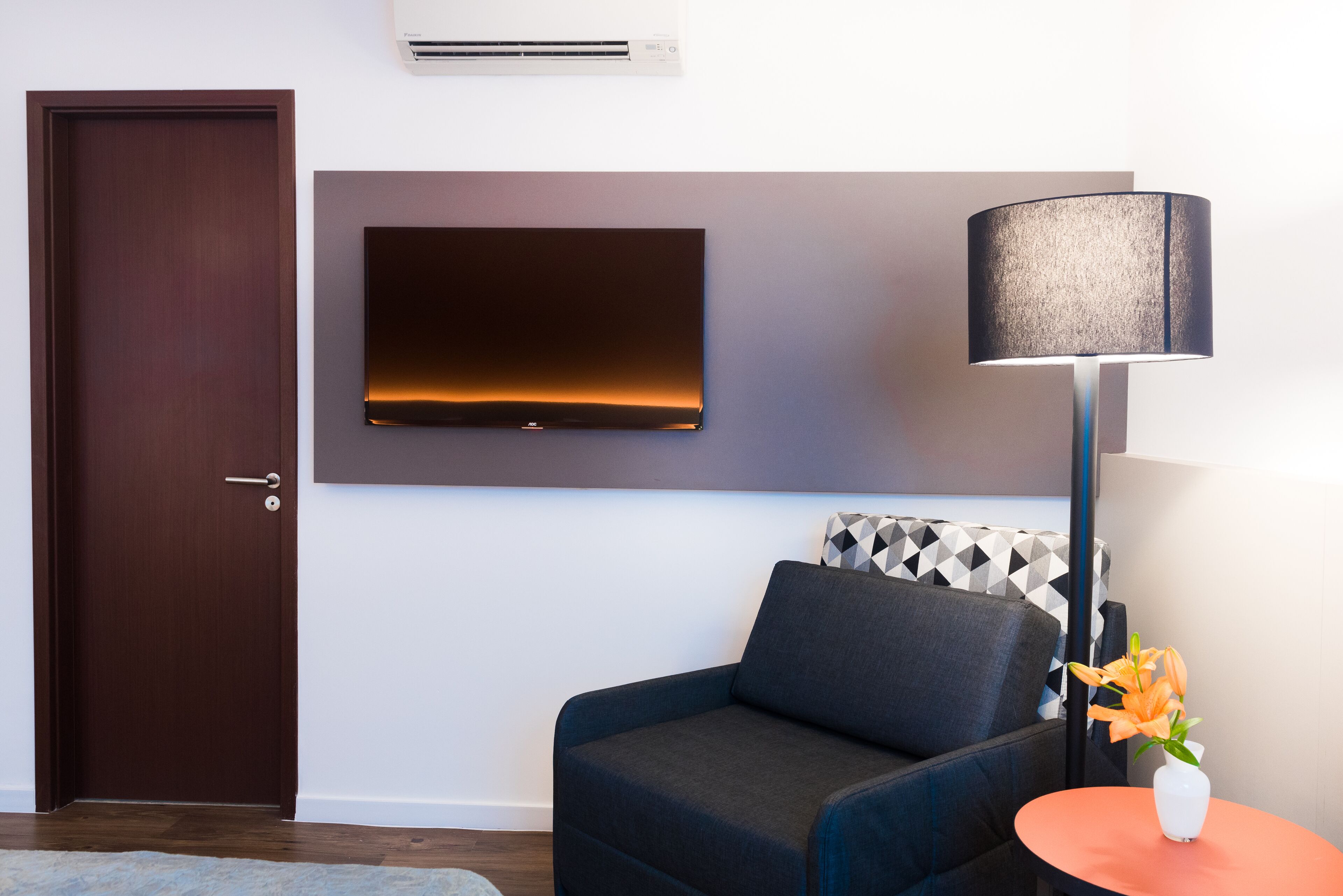 superior luxury twin - 2 single beds | 1 bedroom, minibar, in-room safe, desk