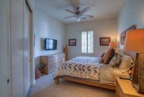 3 chambres, fer et planche à repasser, Wi-Fi gratuit, draps fournis