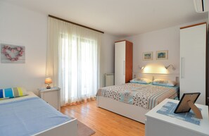 3 chambres, accĂšs Internet