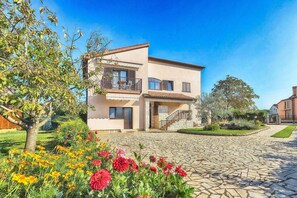 Exterior - Apartment 38/285 (Istria - Valbandon), 750m from the beach (Valbandon)