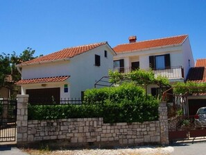 Exterior - Apartment 41/10464 (Istria - Stinjan), 700m from the beach (Stinjan)