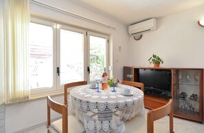 تناول الطعام