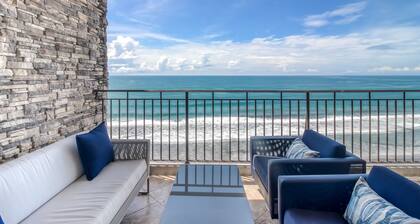 Luxus-Wohnung am Strand mit herrlichem Blick. gemeinsamer Pool und Zugang zum Strand