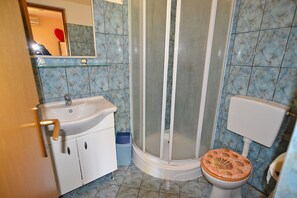 Shower - Apartment 56/1343 (Istria - Stinjan), 1000m from the beach (Stinjan)