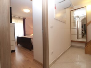 1 bedroom, Internet
