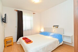 3 bedrooms, Internet