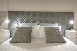4 habitaciones, tabla de planchar con plancha, wifi y ropa de cama 