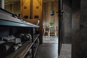 Apartemen Deluks | Wastafel kamar mandi