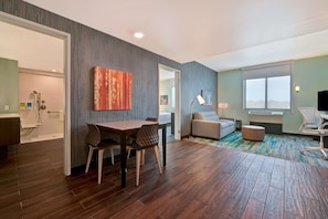 Suite, 1 King Bed, Accessible (Roll-In Shower) | Living area