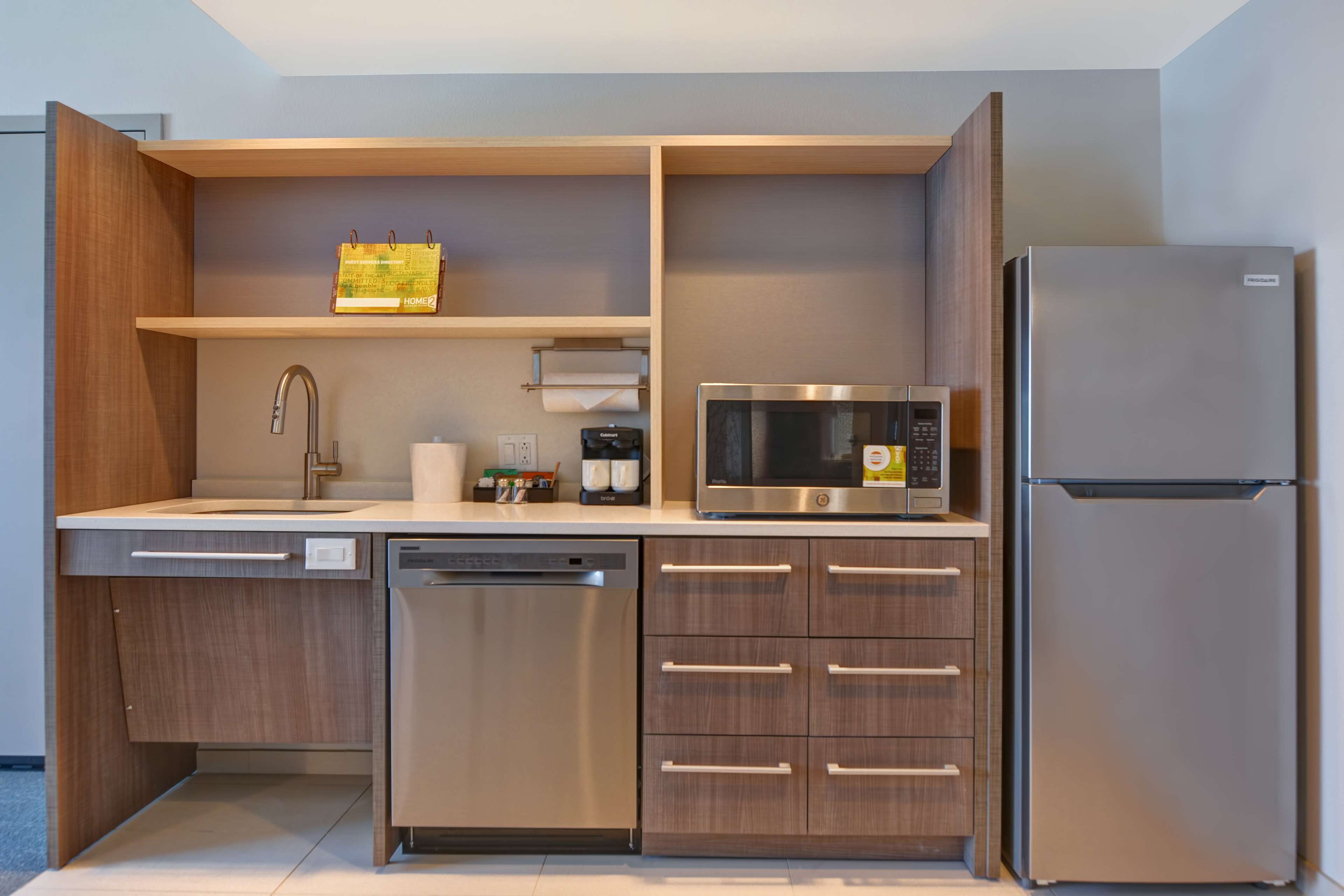 suite, 1 king bed, accessible, bathtub | private kitchen | full-sized fridge, microwave, dishwasher, coffee/tea maker