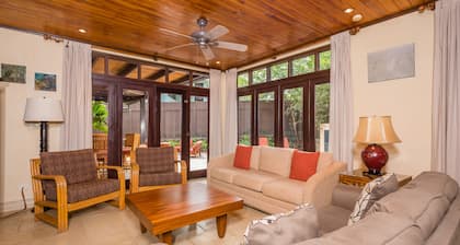 Jet Luxury at Langosta BeachResortVillas