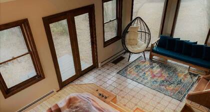 Sisäuima kylpytynnyri! County, joka asuu Colorado Springsin sydämessä, vuodepaikkoja 16plus!