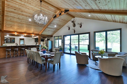  One of a kind private property in the Heart of Texas.  Lake Brownwood 20 min