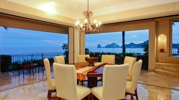 Panoramic Oceanfront Villa - 3101 | Sala de jantar