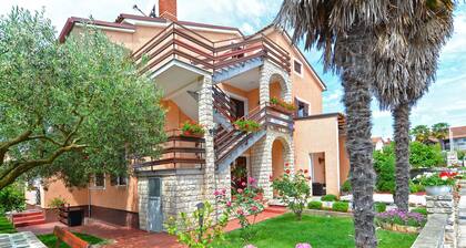 Apartment 167/363 (Istria - Novigrad), 600m from the beach