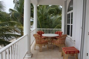 Premier Suite | Desk, laptop workspace, free WiFi, bed sheets