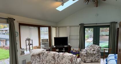 The Lake Tapps Bungalow
