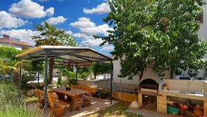 Outdoor dining - Apartment 242/544 (Istria - Fažana), 200m from the beach (Fažana)