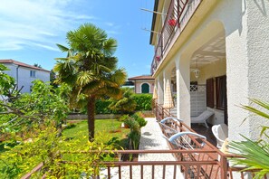 Terrace/patio - Apartment 336/769 (Istria - Poreč), 800m from the beach (Porec)
