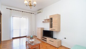 TV - Apartment 349/808 (Istria - Peroj), 700m from the beach (Peroj)