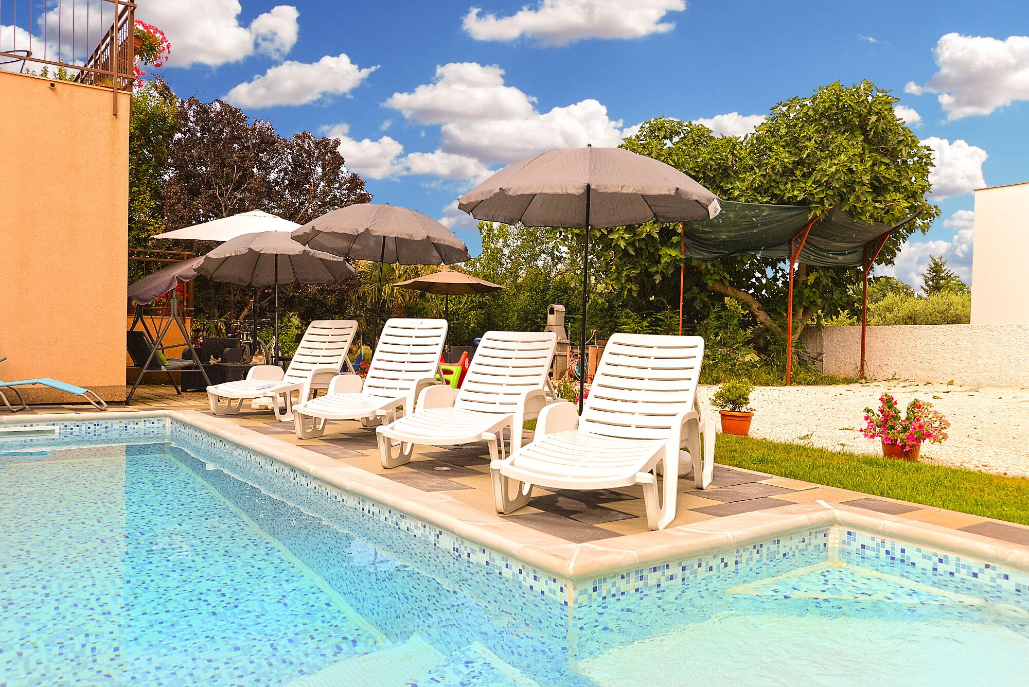 Et oppvarmet basseng