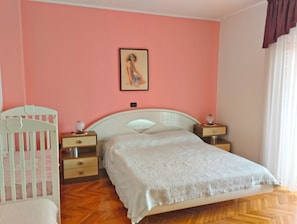 2 室のベッドルーム、インターネット