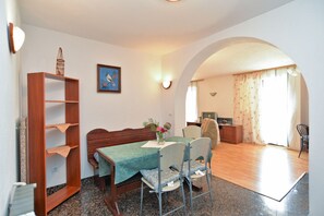 Dining - Apartment 378/858 (Istria - Rovinj), 850m from the beach (Rovinj)