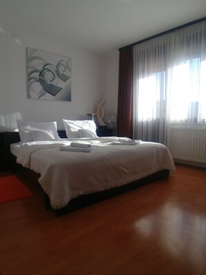 2 bedrooms, WiFi, bed sheets