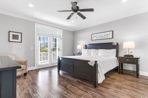 6 bedrooms, WiFi, bed sheets